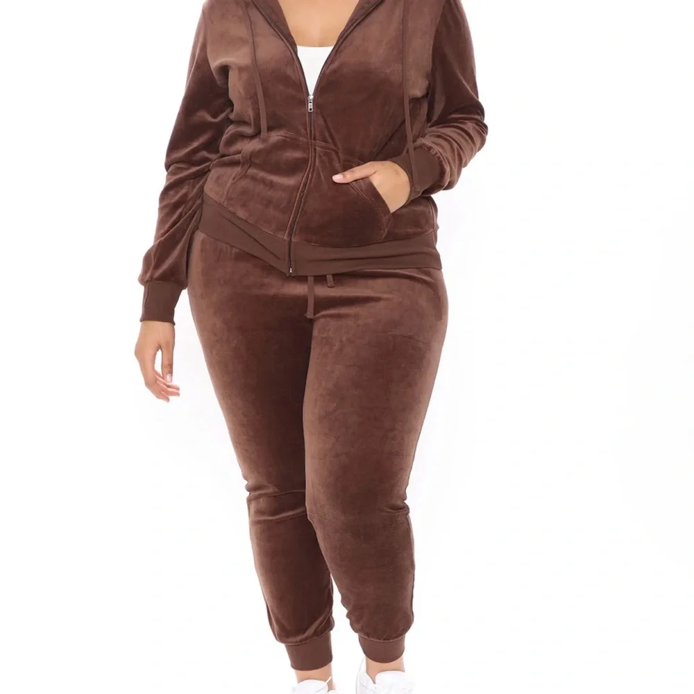 Set NWT - Picture 1 of 2